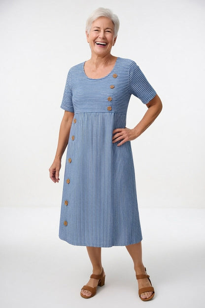 Linéora™ — Robe rayée fluide au charme estival