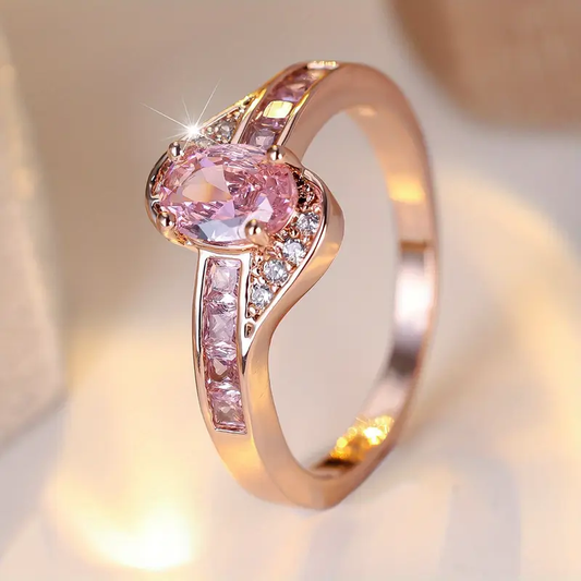 Bague dorée avec cristal rose
