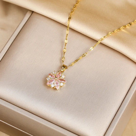 Collier Sakura Rose Romantique en Acier Inoxydable