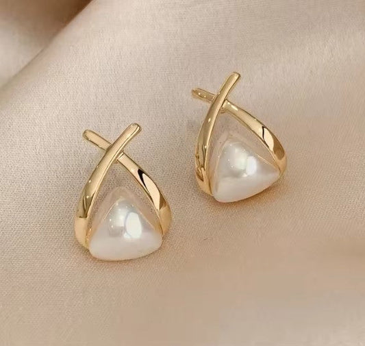 Boucles d'oreilles vintage en forme de goutte avec perle en forme de croix et triangle