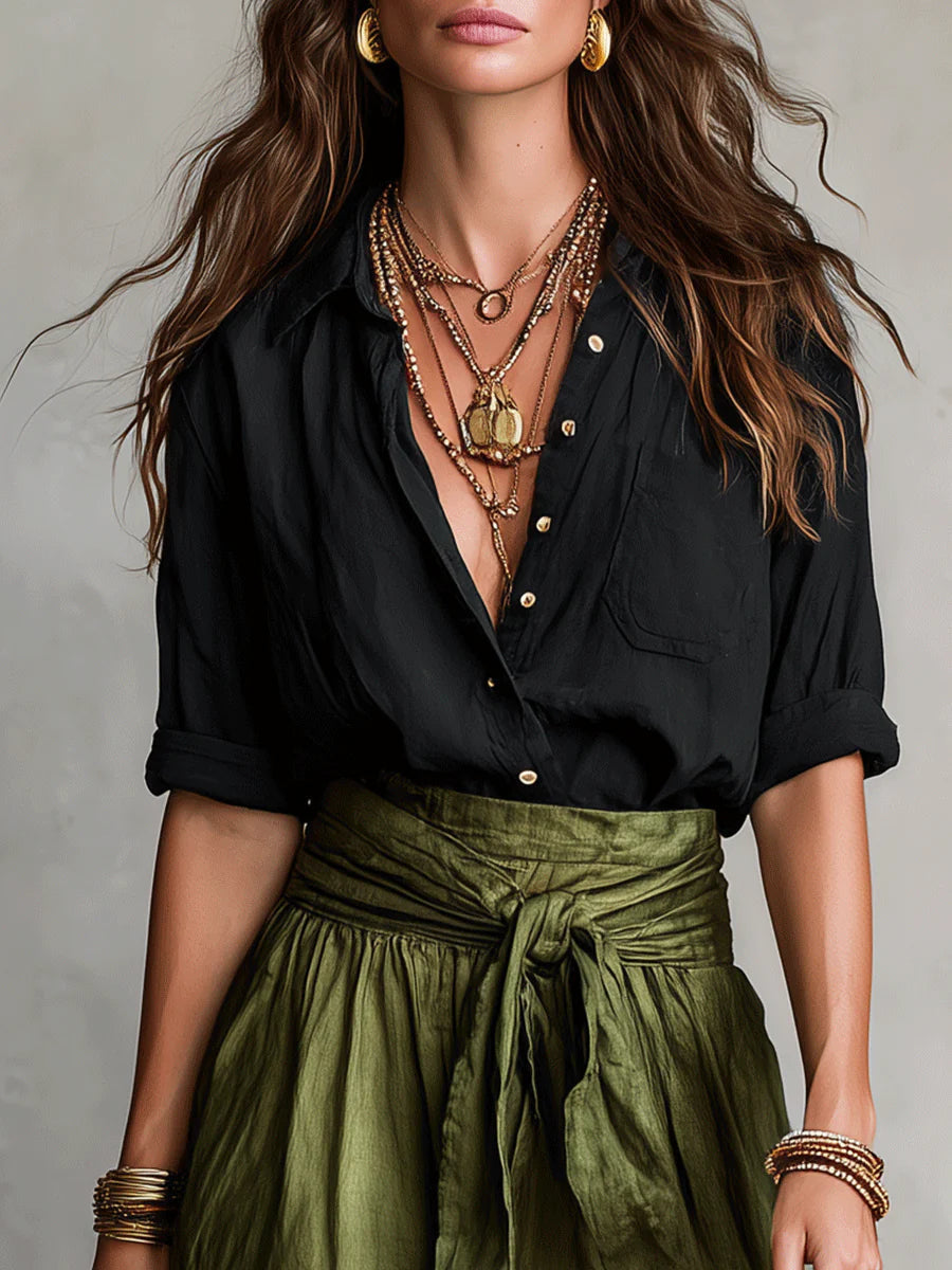 Vera™ | Ensemble de deux pièces : t-shirt noir et jupe midi vert olive
