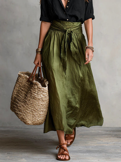 Vera™ | Ensemble de deux pièces : t-shirt noir et jupe midi vert olive