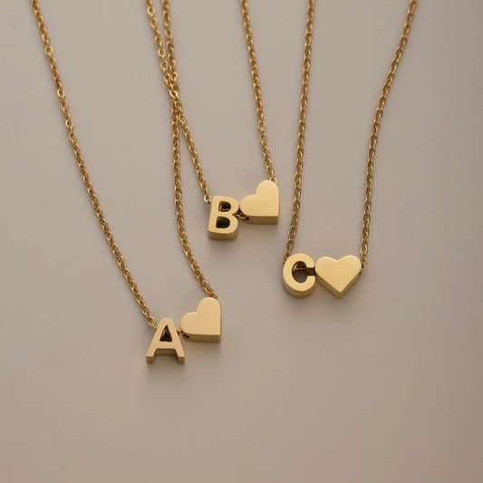 Collier Initial Intemporel avec Pendentif en Cœur